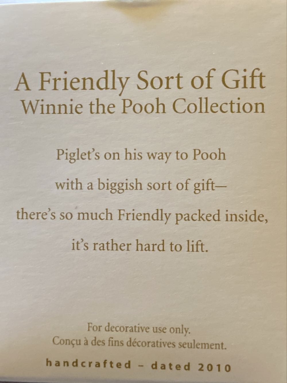 Winnie The Pooh A Friendly Sort Of Gift - Disney Winnie The Pooh (Miniature) ornament collectible [Barcode 795902133955] - Main Image 2