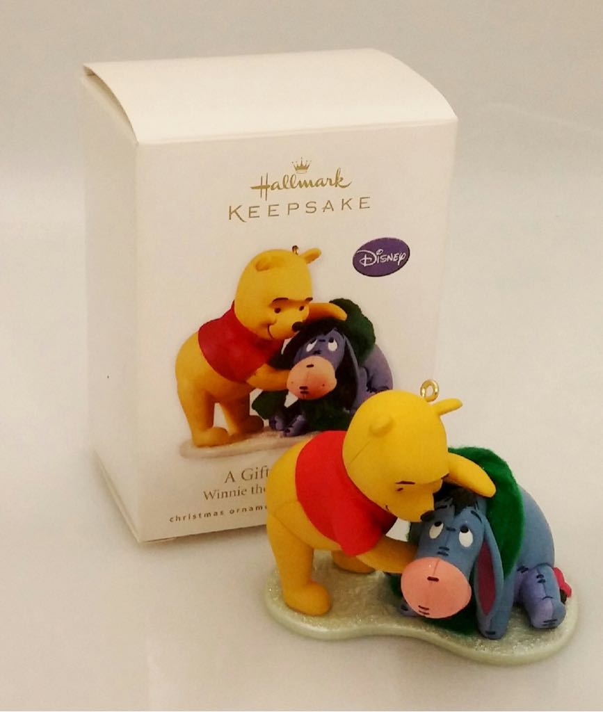 Gift For Eeyore, A - Disney Winnie The Pooh (Disney) ornament collectible [Barcode 795902134341] - Main Image 2