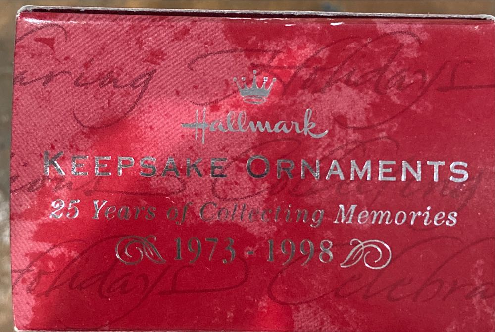 Mom - Mom And Dad (Mom) ornament collectible [Barcode 015012437713] - Main Image 3