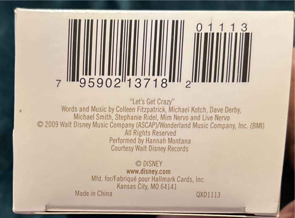 Disney Hanna Montana - Traveling In Style - Hannah Montana (Television) ornament collectible [Barcode 795902137182] - Main Image 3