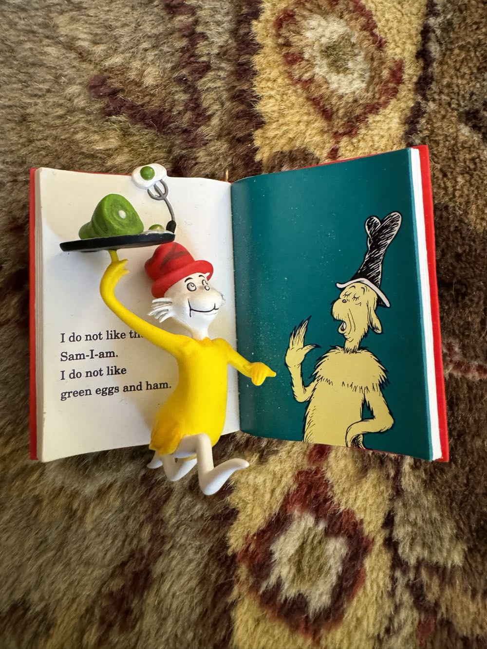 Dr. Suess:  Green Eggs And Ham - Dr. Seuss Books (Dr. Seuss) ornament collectible [Barcode 795902138516] - Main Image 4