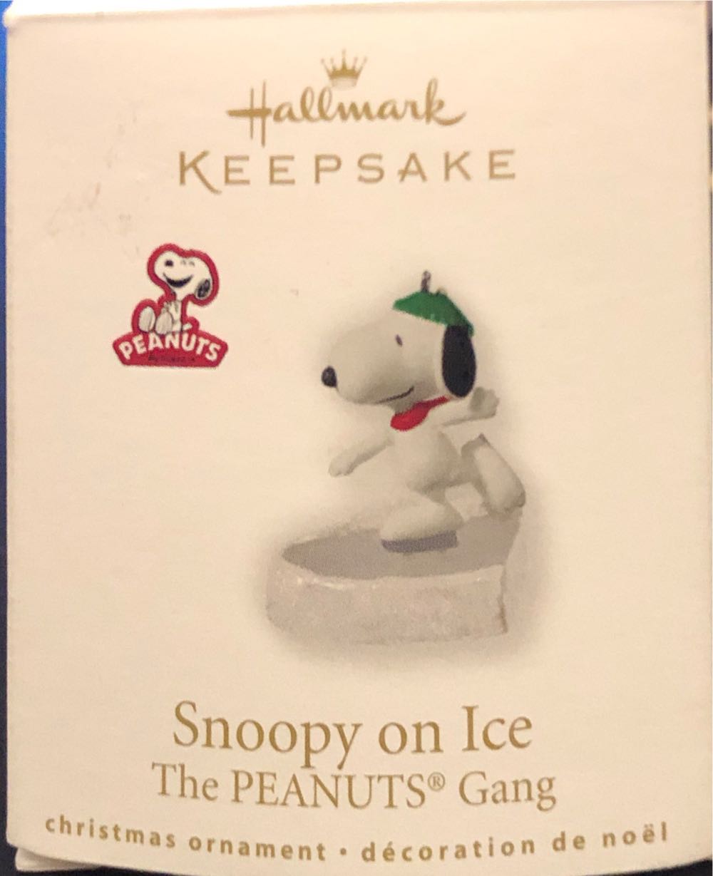 Snoopy On Ice - Peanuts Gang On Ice (Peanuts) ornament collectible [Barcode 795902142438] - Main Image 3