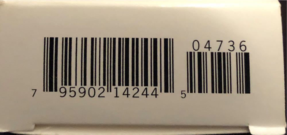 Linus On Ice - Peanuts Gang On Ice (Peanuts) ornament collectible [Barcode 795902142445] - Main Image 4