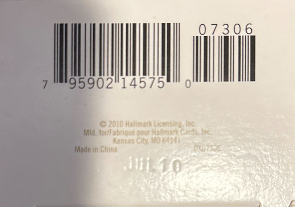 Hide-’n’-seek Pickles - Peekbusters (Peekbusters) ornament collectible [Barcode 795902145750] - Main Image 3