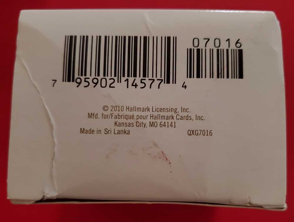 Merry-Making Mom - Family (Mom) ornament collectible [Barcode 795902145774] - Main Image 3