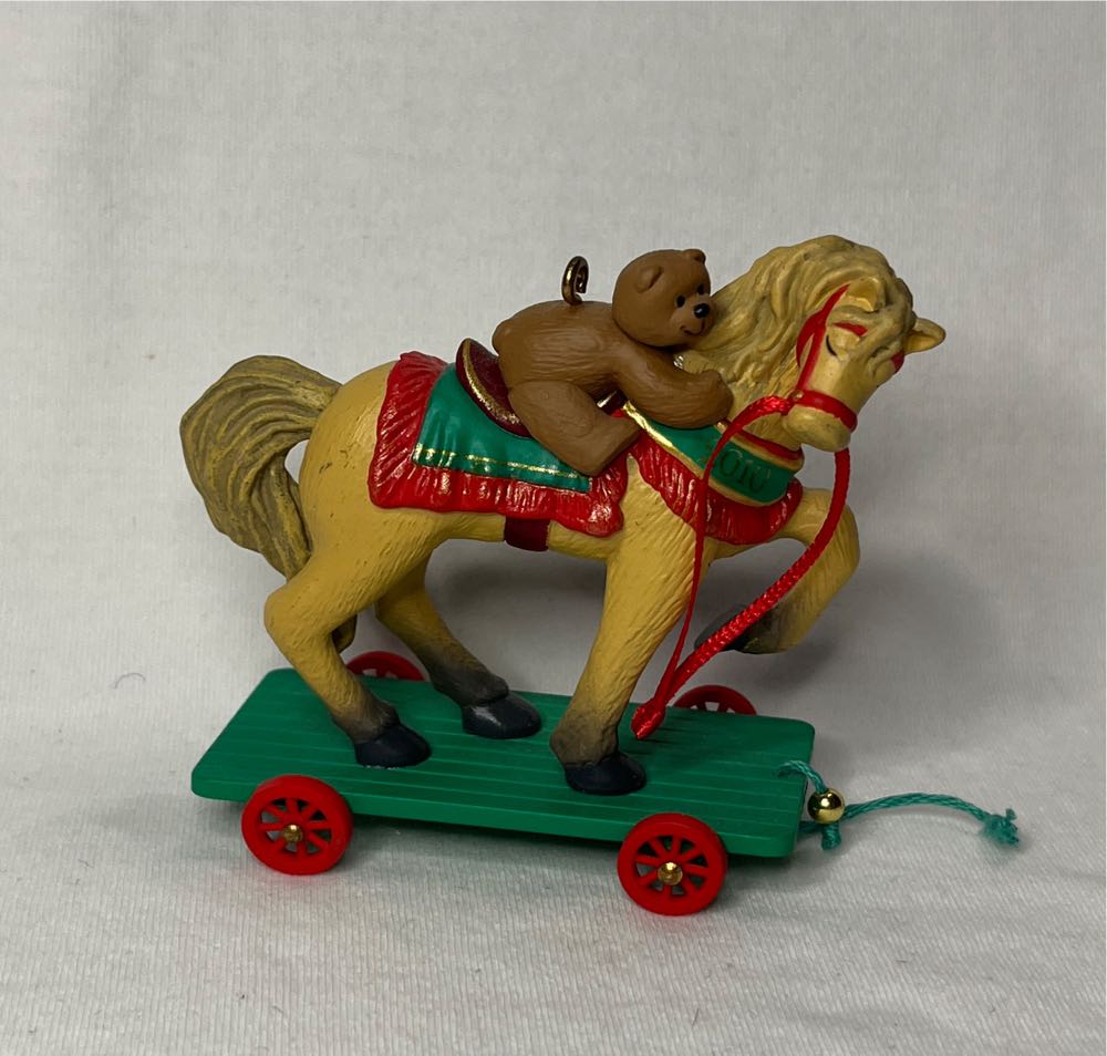 A Pony for Christmas #12 Repaint (2010) - A Pony For Christmas Special Edition (A Pony For Christmas) ornament collectible [Barcode 795902149611] - Main Image 3