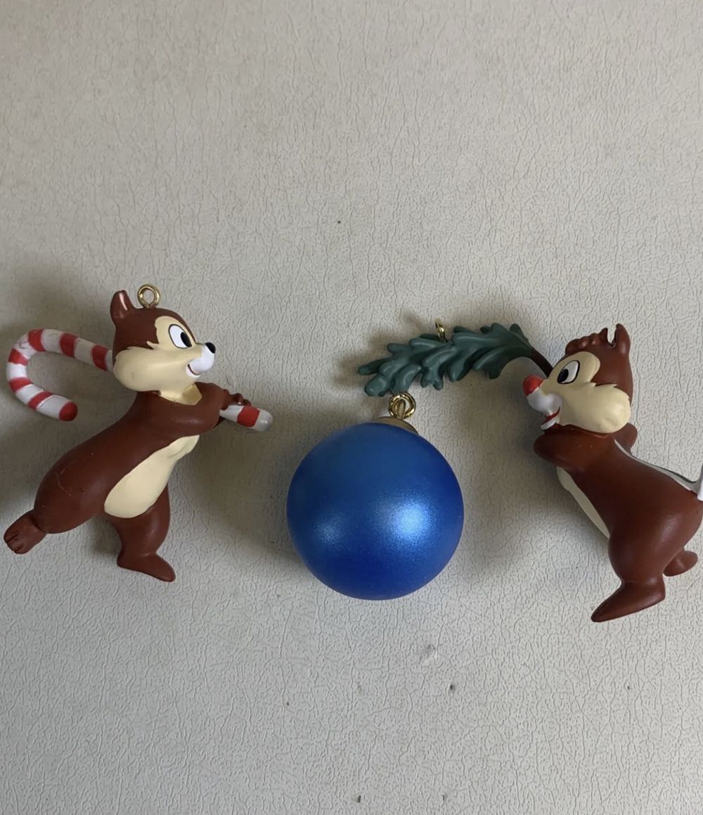 O Christmas Chipmunks! - Disney (Disney / Chip and Dale) ornament collectible [Barcode 795902155094] - Main Image 3