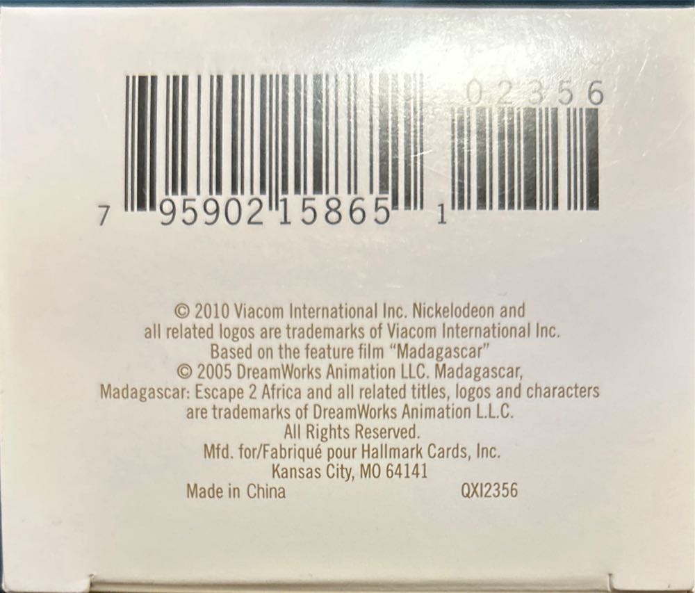 Super Spy Penguins - Movies (Madagascar) ornament collectible [Barcode 795902158651] - Main Image 3