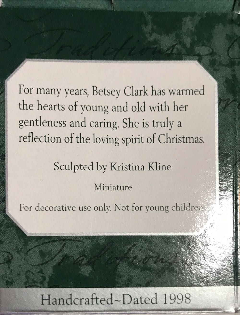 Betsey’s Prayer - Betsey Clark ornament collectible [Barcode 015012450170] - Main Image 2