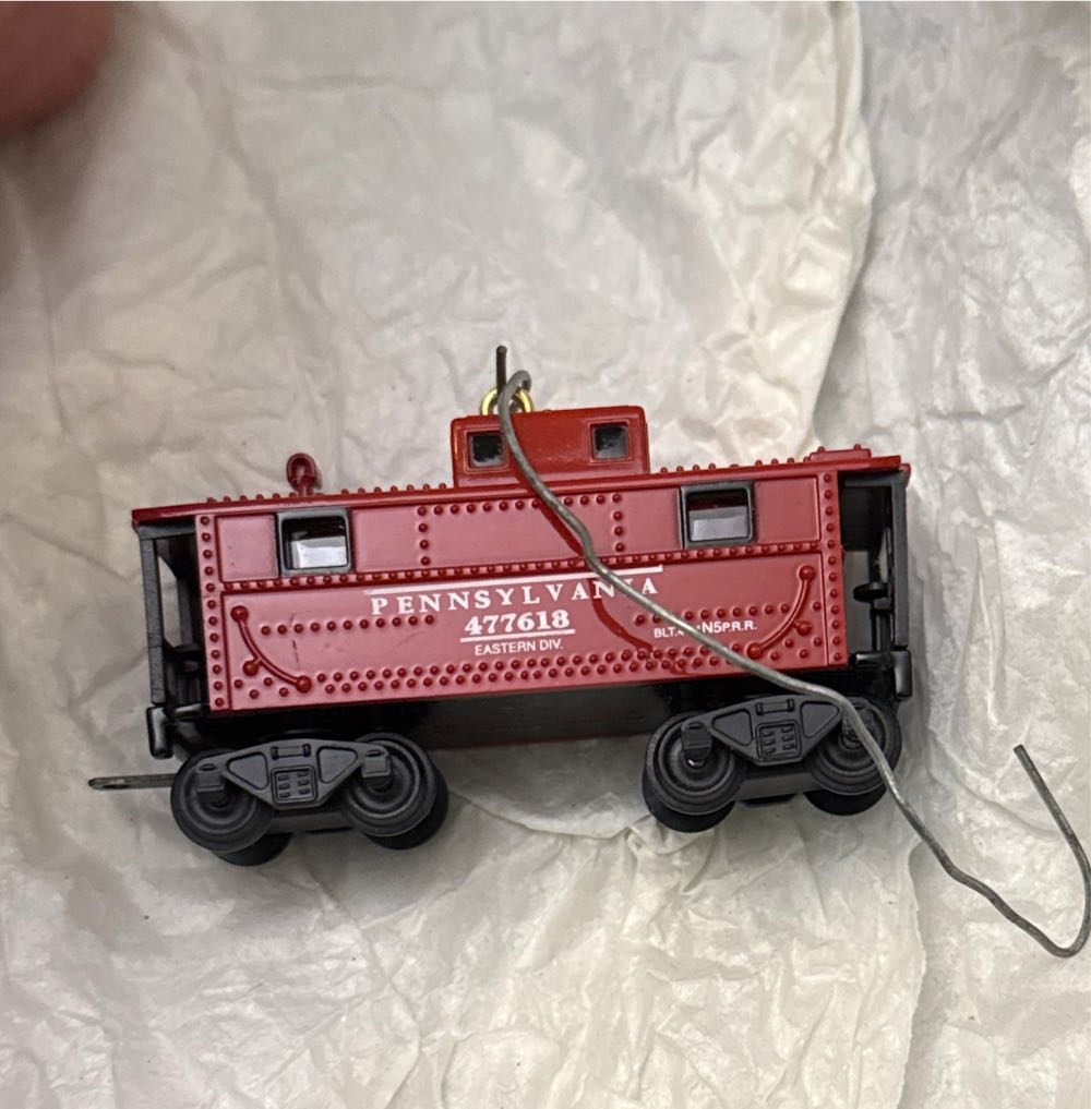 Lionel Caboose - Lionel Trains (Keepsake) ornament collectible [Barcode 795902191528] - Main Image 4