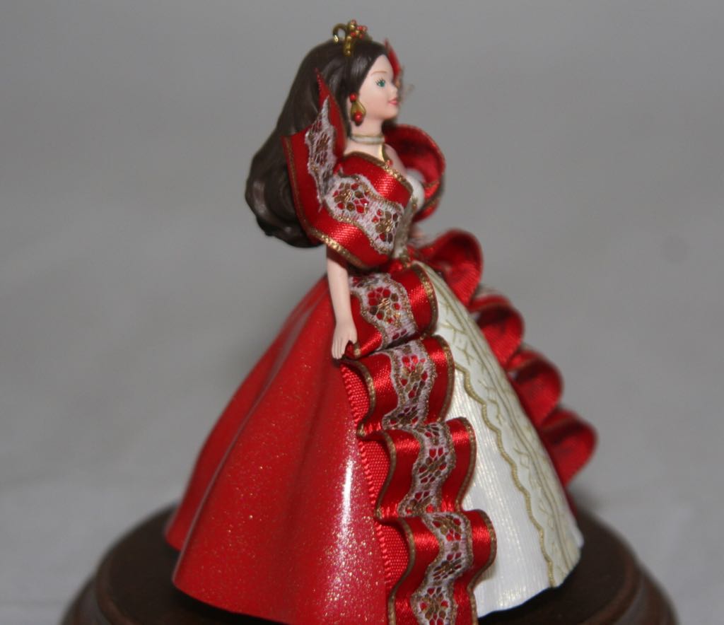 BARBIE Holiday Collector’s Series #5 1997 - Collector’s Club 1993-1998 (Holiday Barbie) ornament collectible [Barcode 015012455090] - Main Image 2