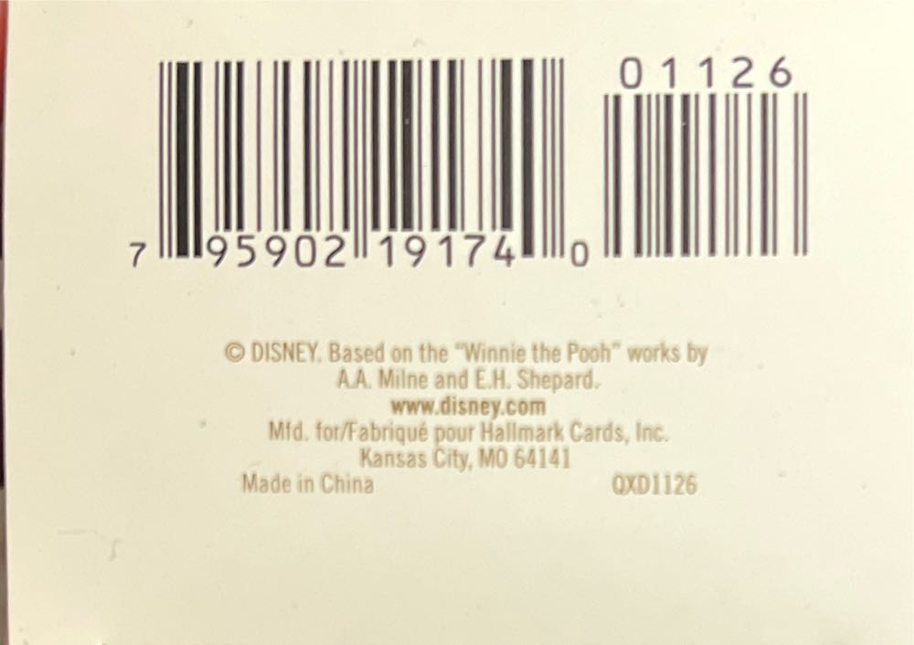 A BIG Present for Piglet - Winnie the Pooh Collection (Walt Disney Productions) ornament collectible [Barcode 795902191740] - Main Image 4