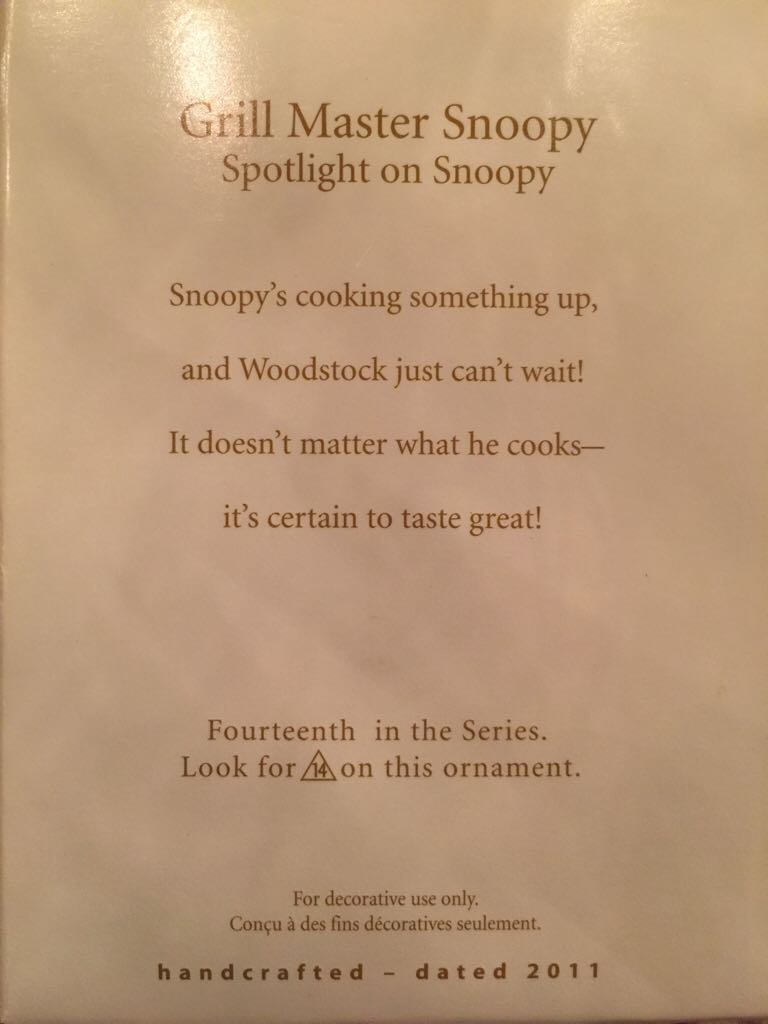 Grill Master Snoopy - Spotlight On Snoopy (The Peanuts Gang) ornament collectible [Barcode 795902191849] - Main Image 2