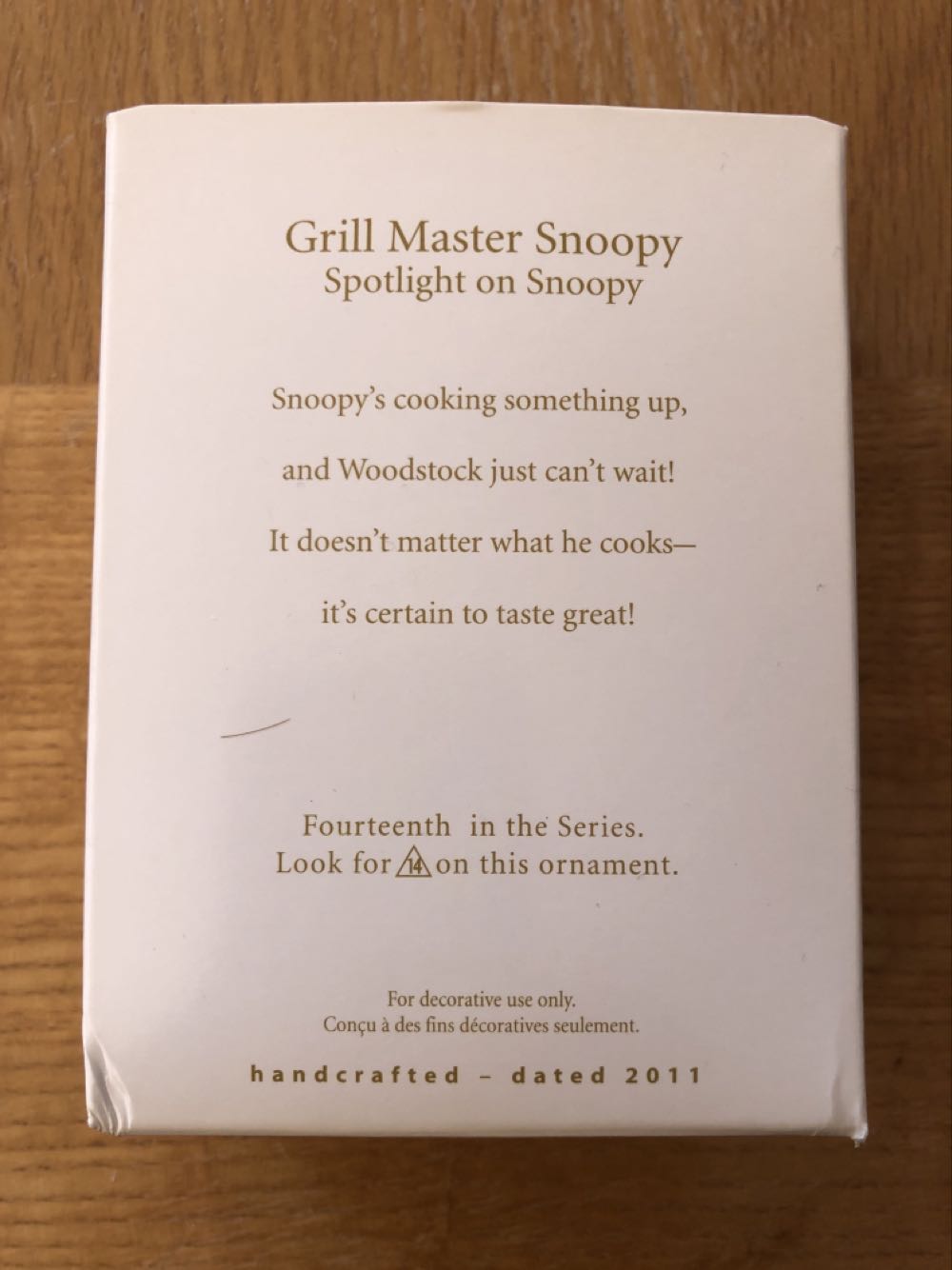 Grill Master Snoopy - Spotlight On Snoopy (The Peanuts Gang) ornament collectible [Barcode 795902191849] - Main Image 4