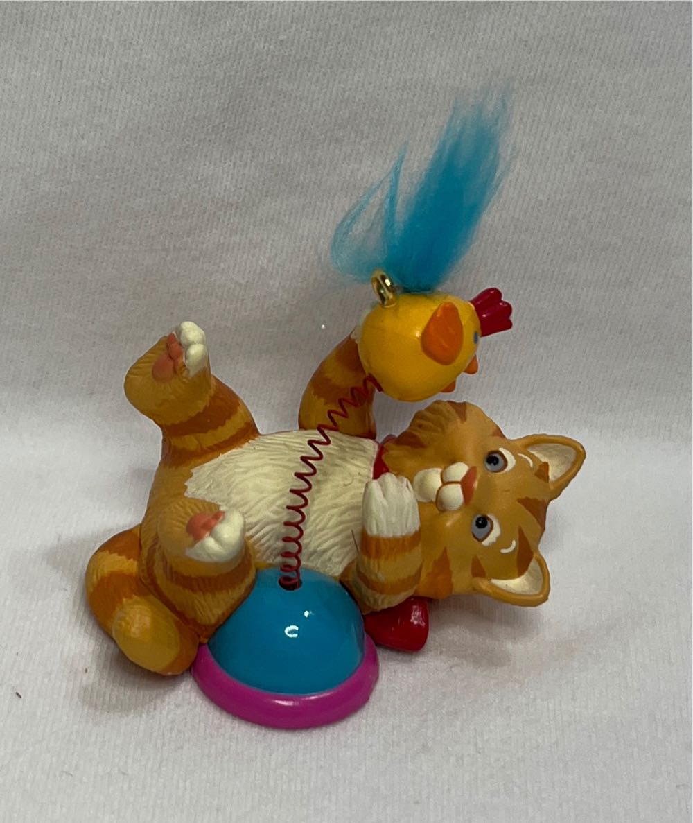 Mischievous Kittens: Kitten with Bird Toy - Mischievous Kittens (Cats) ornament collectible [Barcode 795902191856] - Main Image 3