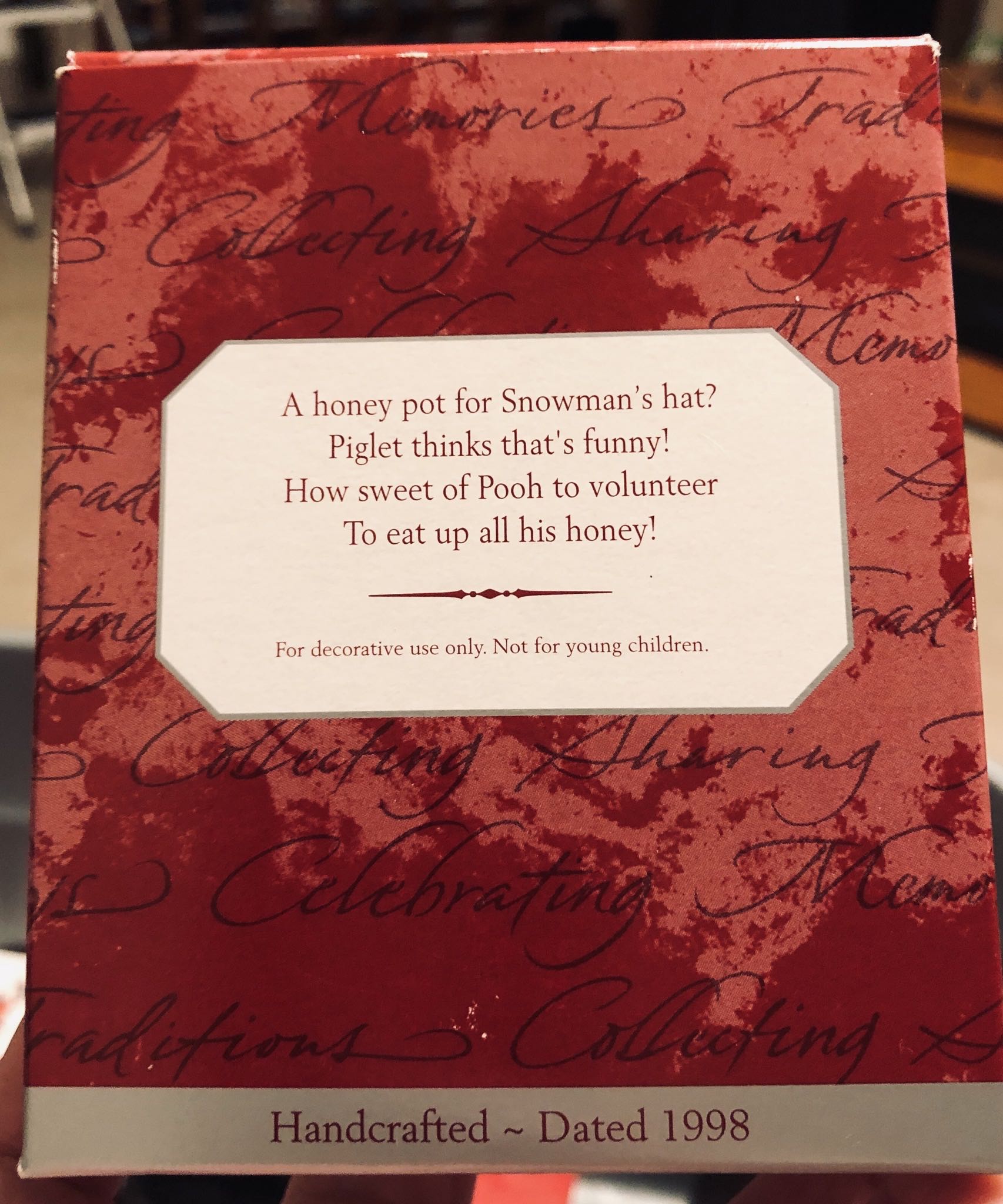 Winnie The Poo & Piglet - Hallmark Keepsake (Disney’s Winnie the Pooh & Co.) ornament collectible [Barcode 015012457766] - Main Image 3