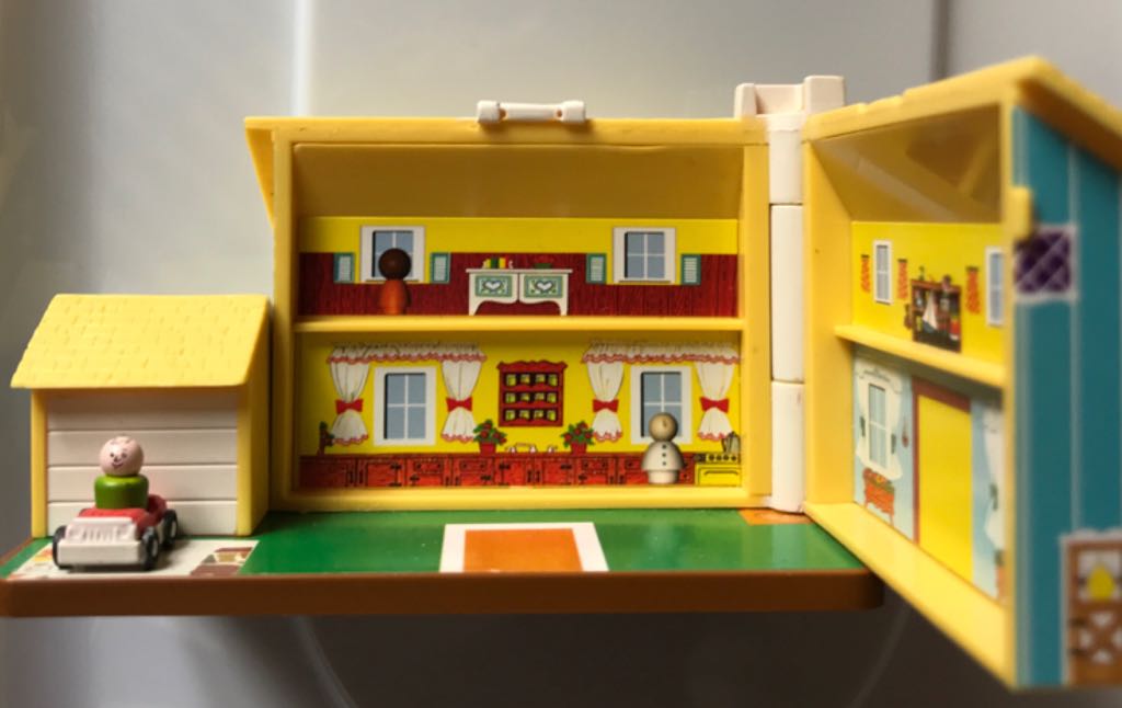 Play Family House (Fisher Price) - Fisher Price (Toys & Games) ornament collectible [Barcode 795902195274] - Main Image 2
