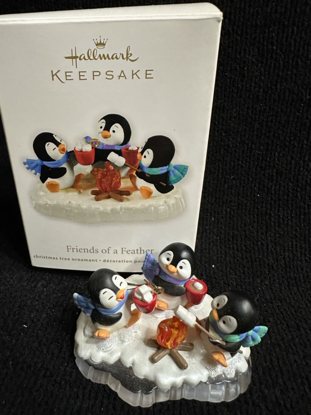 Friends Of A Feather - Kris’s Peguins (Penguins) ornament collectible [Barcode 795902197575] - Main Image 4
