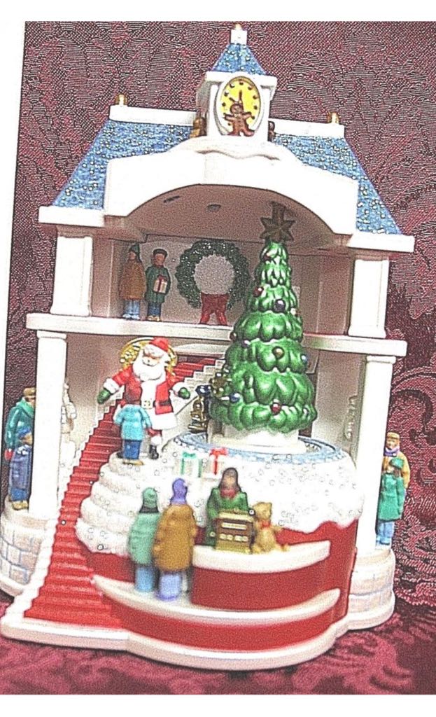 Santa Comes To Town - Santa (Magic Movement, Lights and Sound) ornament collectible [Barcode 795902197704] - Main Image 2