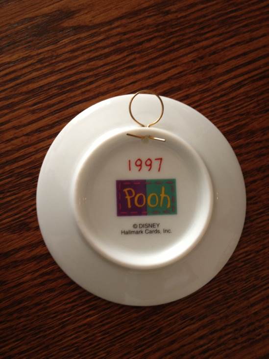 Hallmark 1997 Winnie the Pooh Gift of Frienship Ornament - Disney Winnie The Pooh (Pooh And Friends) ornament collectible [Barcode 015012458831] - Main Image 2