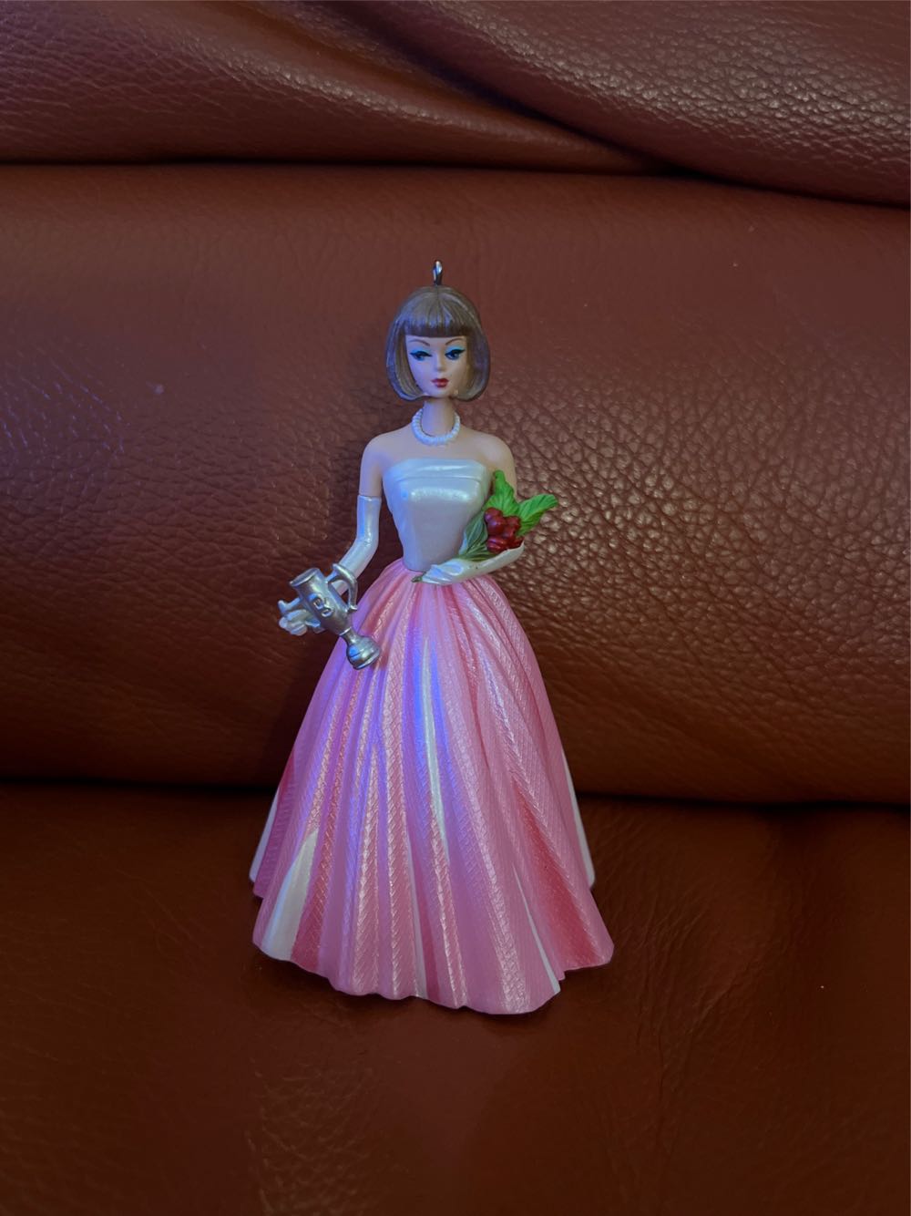 Barbie - Campus Sweetheart (Barbie Series) ornament collectible [Barcode 795902200060] - Main Image 4