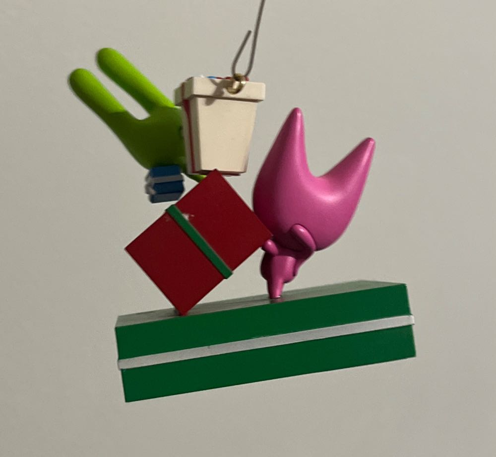 What’s Shakin’? - Hoops&yoyo (Hoops & Yoyo) ornament collectible [Barcode 795902200169] - Main Image 4