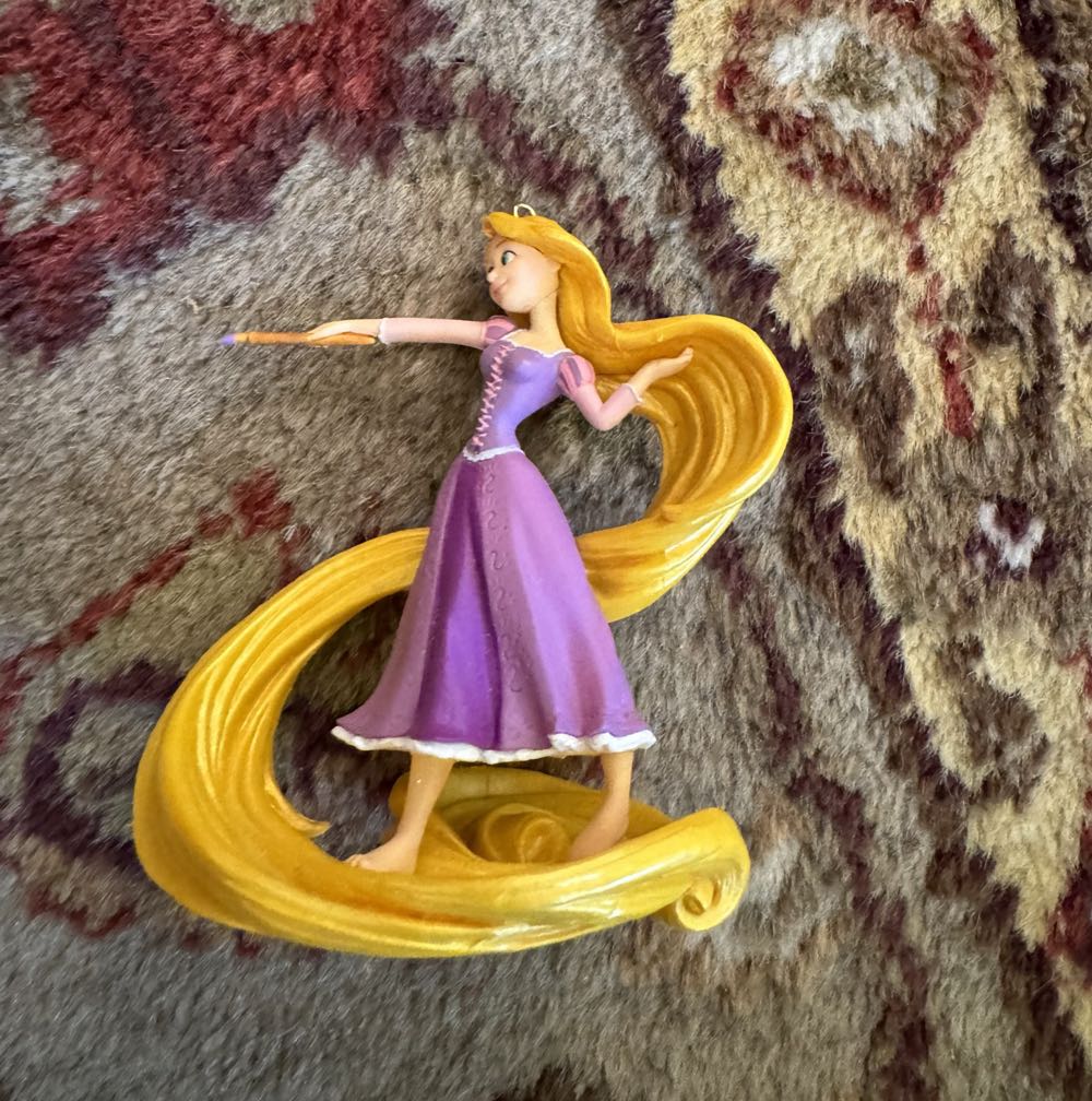 Rapunzel - Disney Tangled (Disney) ornament collectible [Barcode 795902200367] - Main Image 3