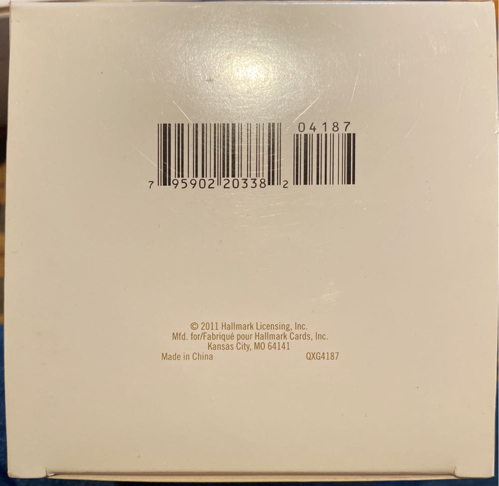 Frosty Friends S’more Treats - Frosty Friends (Magic Light And Sound) ornament collectible [Barcode 795902203382] - Main Image 3