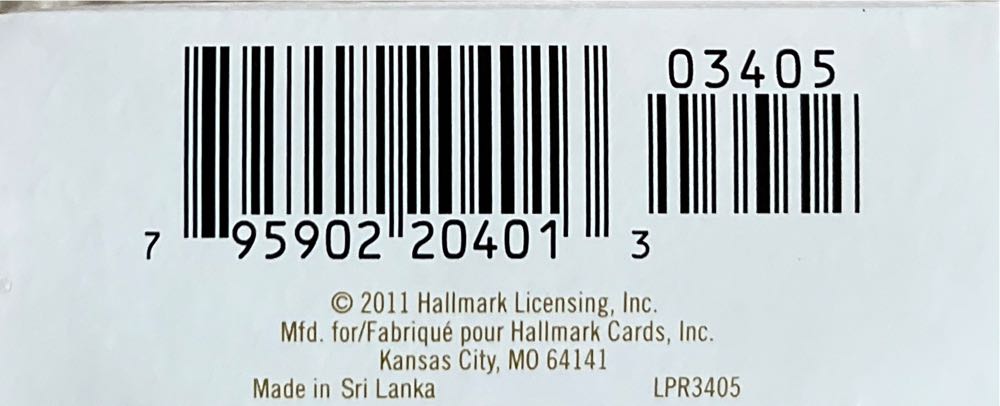 A Sweet Treat - Hallmark KOC (Gingerbread) ornament collectible [Barcode 795902204013] - Main Image 4