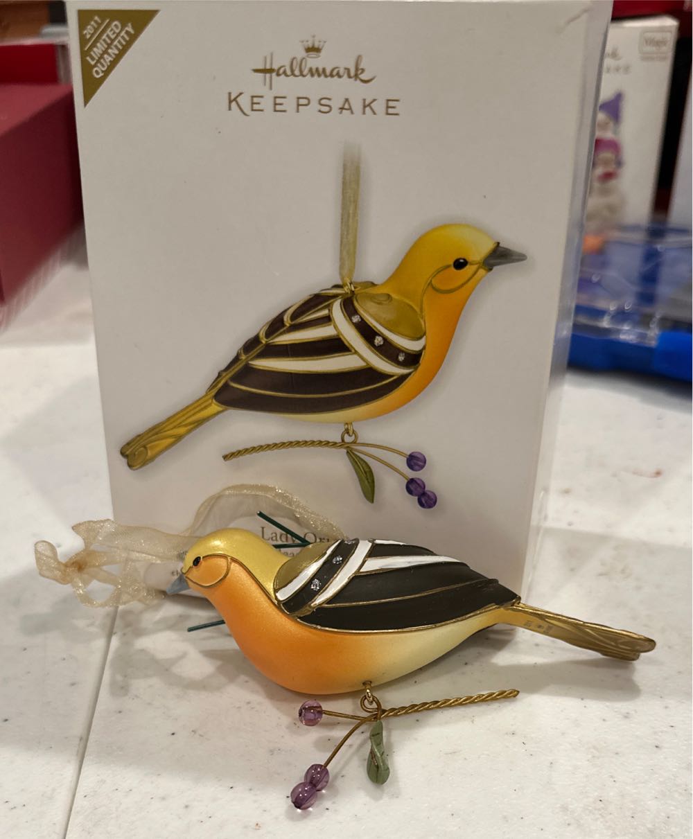 Lady Oriole 2011 - Beauty Of Birds (Special Edition) ornament collectible [Barcode 795902205485] - Main Image 4