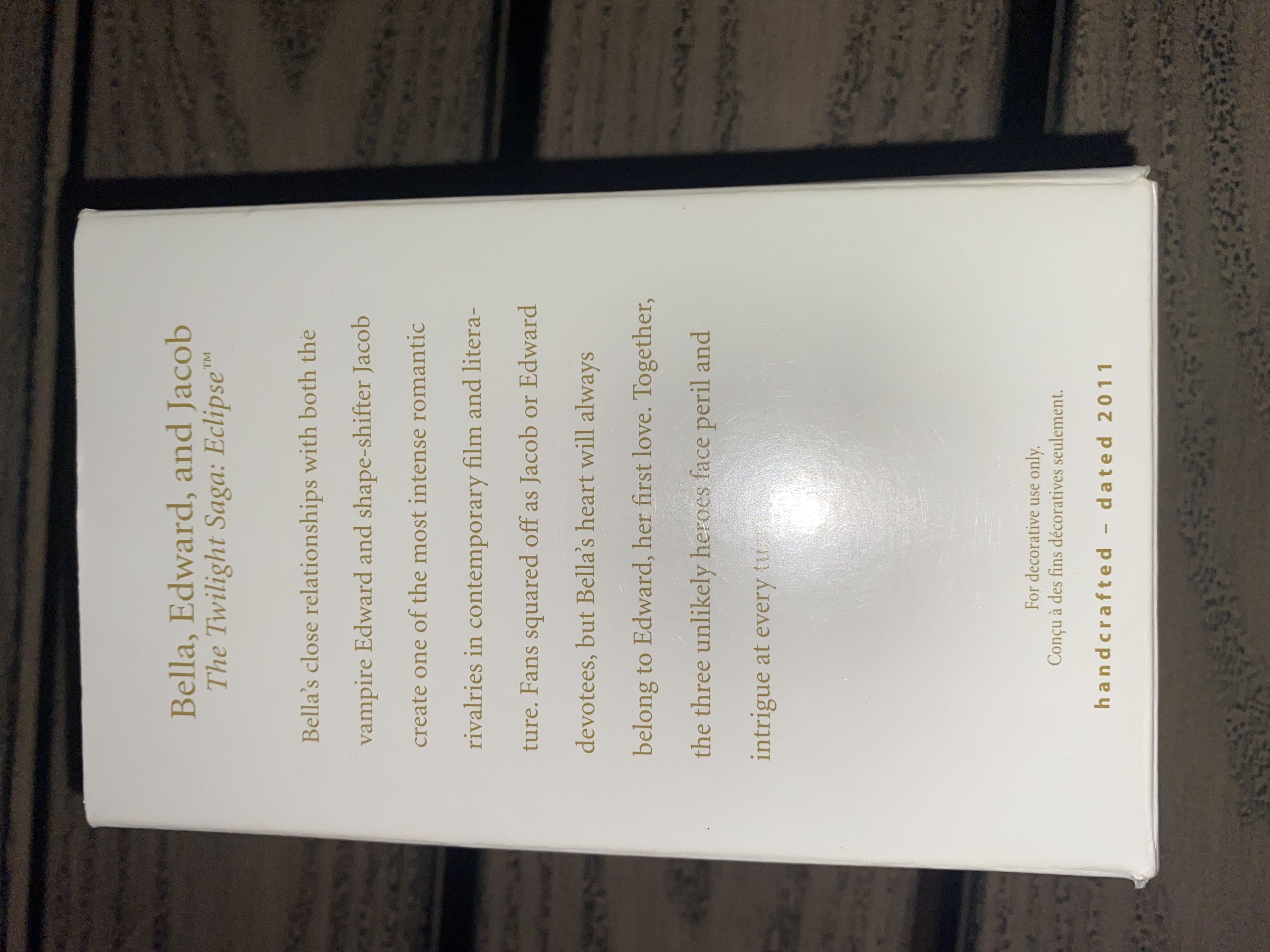 Bella, Edward, and Jacob - The Twilight Saga (Movies & TV) ornament collectible [Barcode 795902214586] - Main Image 3