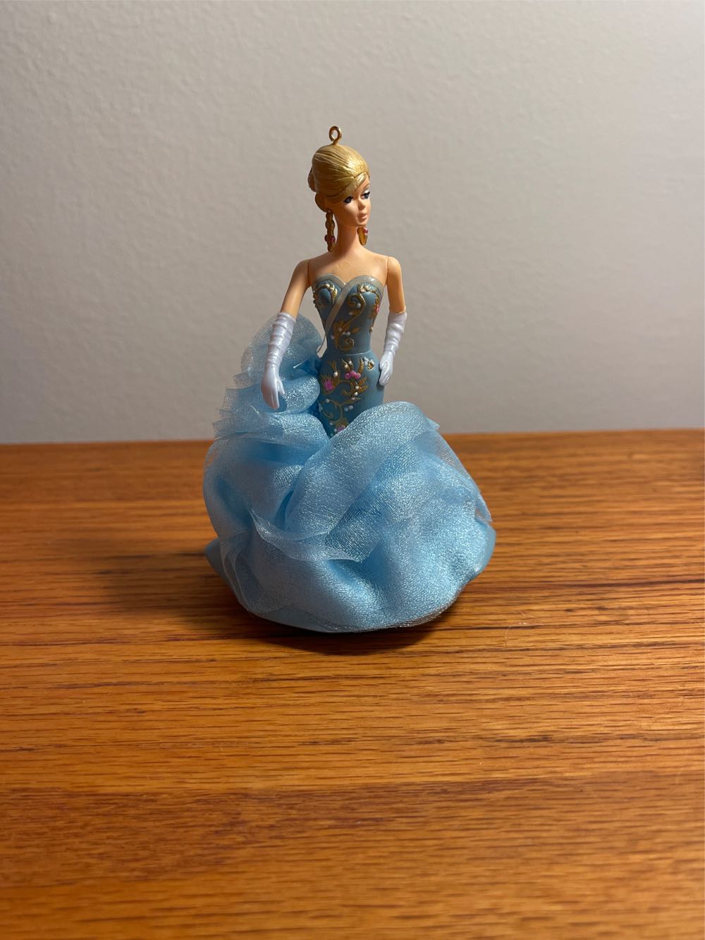Tribute Barbie Doll - Barbie (Barbie) ornament collectible [Barcode 795902215378] - Main Image 4