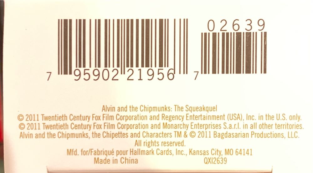 Alvin’s Christmas Surprise  - Hallmark Keepsake (Alvin And The Chipmunks) ornament collectible [Barcode 795902219567] - Main Image 3
