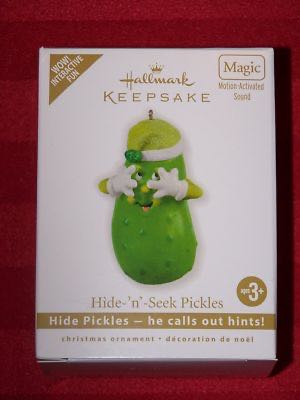 Hide-’n’-Seek Pickles - Food (Misc) ornament collectible [Barcode 795902220495] - Main Image 3