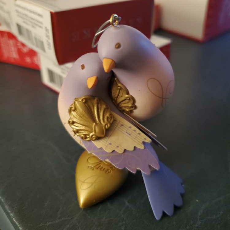 12 Days Of Christmas: #2/Two Turtle Doves - Twelve Days Of Christmas (12 Days Of Christmas) ornament collectible [Barcode 795902241230] - Main Image 3