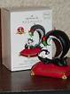 Looney Tunes - “MERRY KISS-MAS” - Pepe Le Pew - Looney Tunes (Couples) ornament collectible [Barcode 795902255275] - Main Image 2