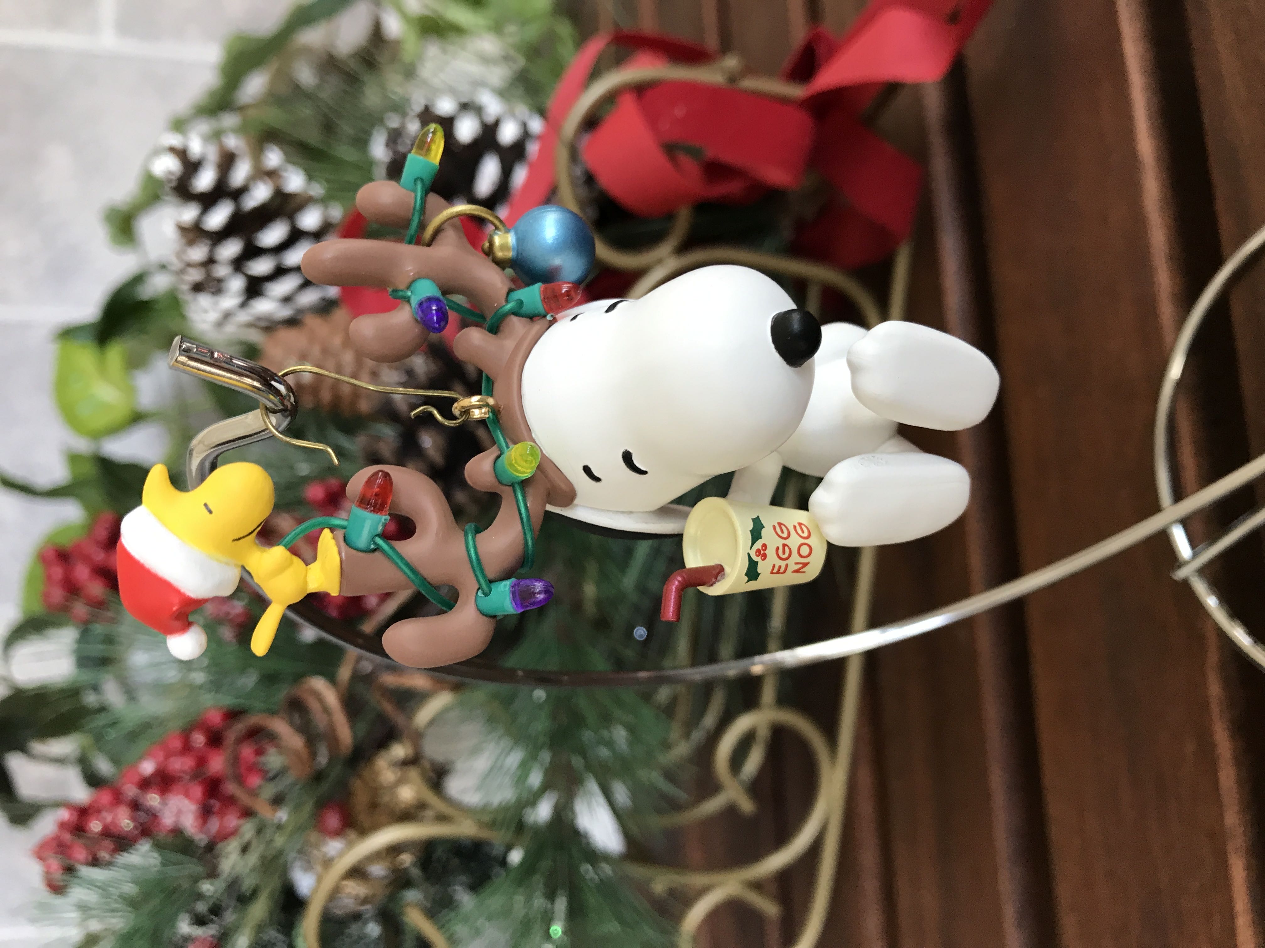 In The Spirit - The Peanuts Gang (The Peanuts Gang) ornament collectible [Barcode 795902259389] - Main Image 2