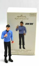 Star Trek:  Leonard ”Bones” McCoy - Star Trek Legends (Star Trek) ornament collectible [Barcode 795902259402] - Main Image 4