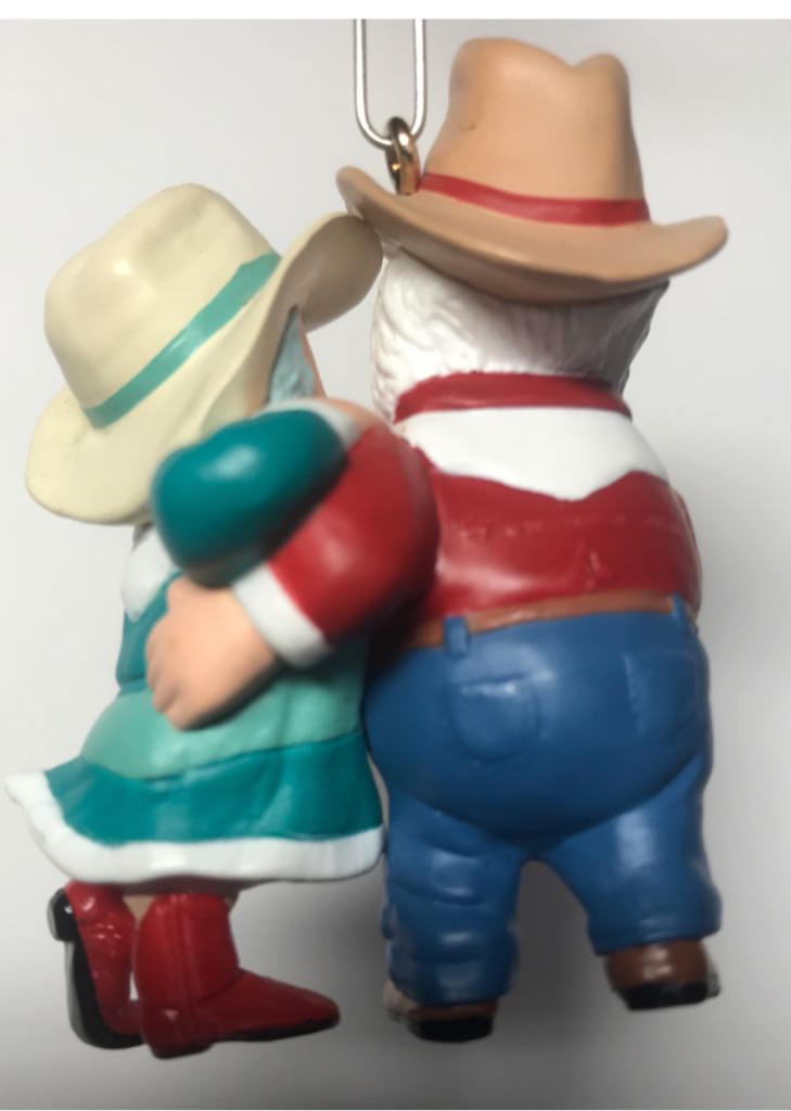 The Clauses On Vacation - The Clauses On Vacation (Santa And Mrs. Claus) ornament collectible [Barcode 015012478822] - Main Image 2