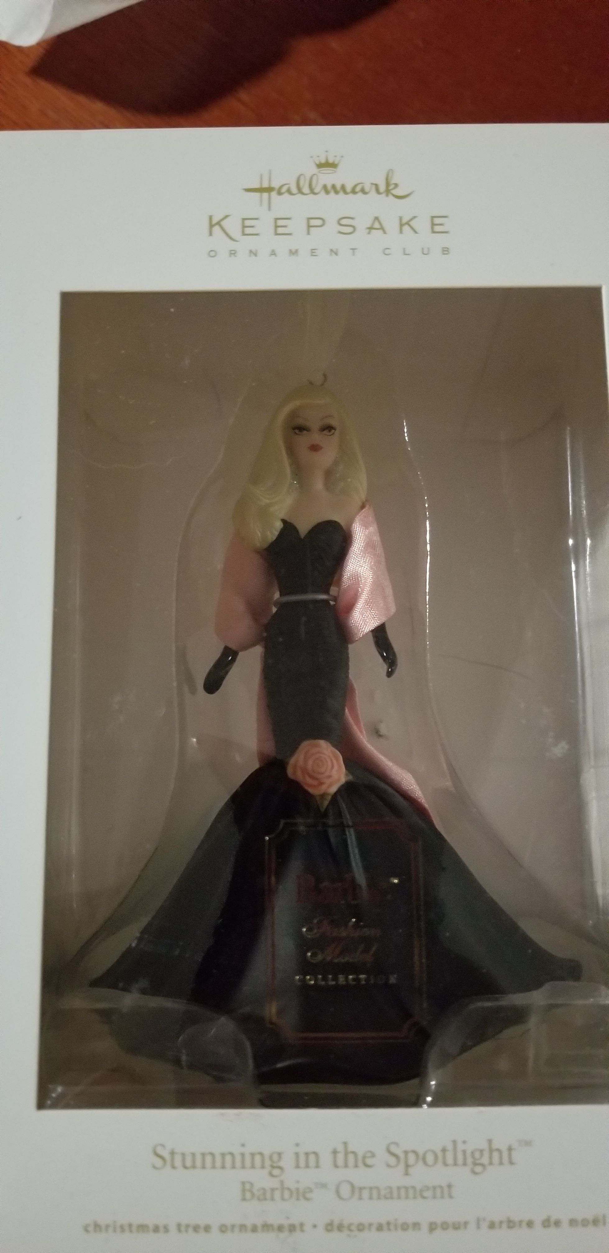 Snowball & Tuxedo Adding the Final Touch (2008)