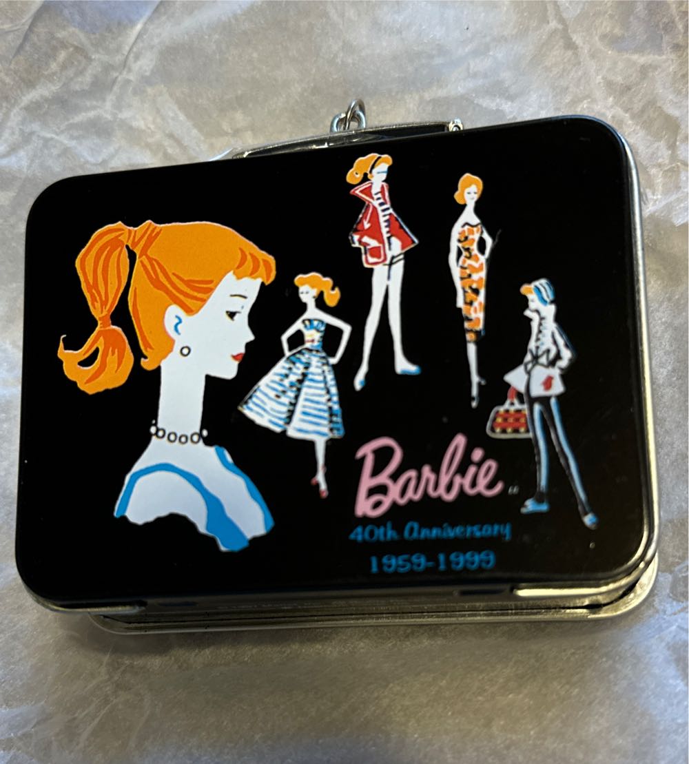 Barbie Anniversary Edition - Barbie (Lunchbox) ornament collectible [Barcode 015012479201] - Main Image 4