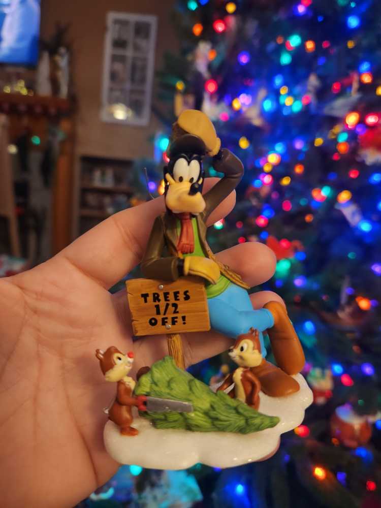 Goofy & Chip N Dale: Half-Off Hijinks! - Mickey & Friends (Disney) ornament collectible [Barcode 795902284428] - Main Image 4