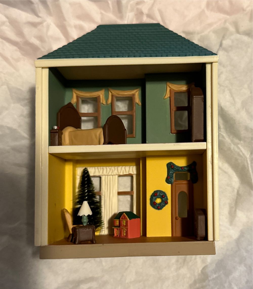 NH#30 - Stately Victorian  - 30th In The Nostalgic House And Shop Series (Buildings) ornament collectible [Barcode 795902312602] - Main Image 4