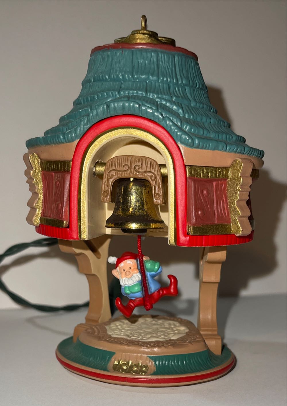 Bells Are Ringing - Magic Light, Motion And Sound! (Magic) ornament collectible [Barcode 015012026467] - Main Image 3