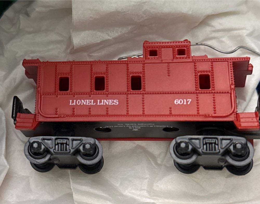Lionel Lines Caboose 6017 - Lionel Trains (Lionel Trains) ornament collectible [Barcode 795902312909] - Main Image 4