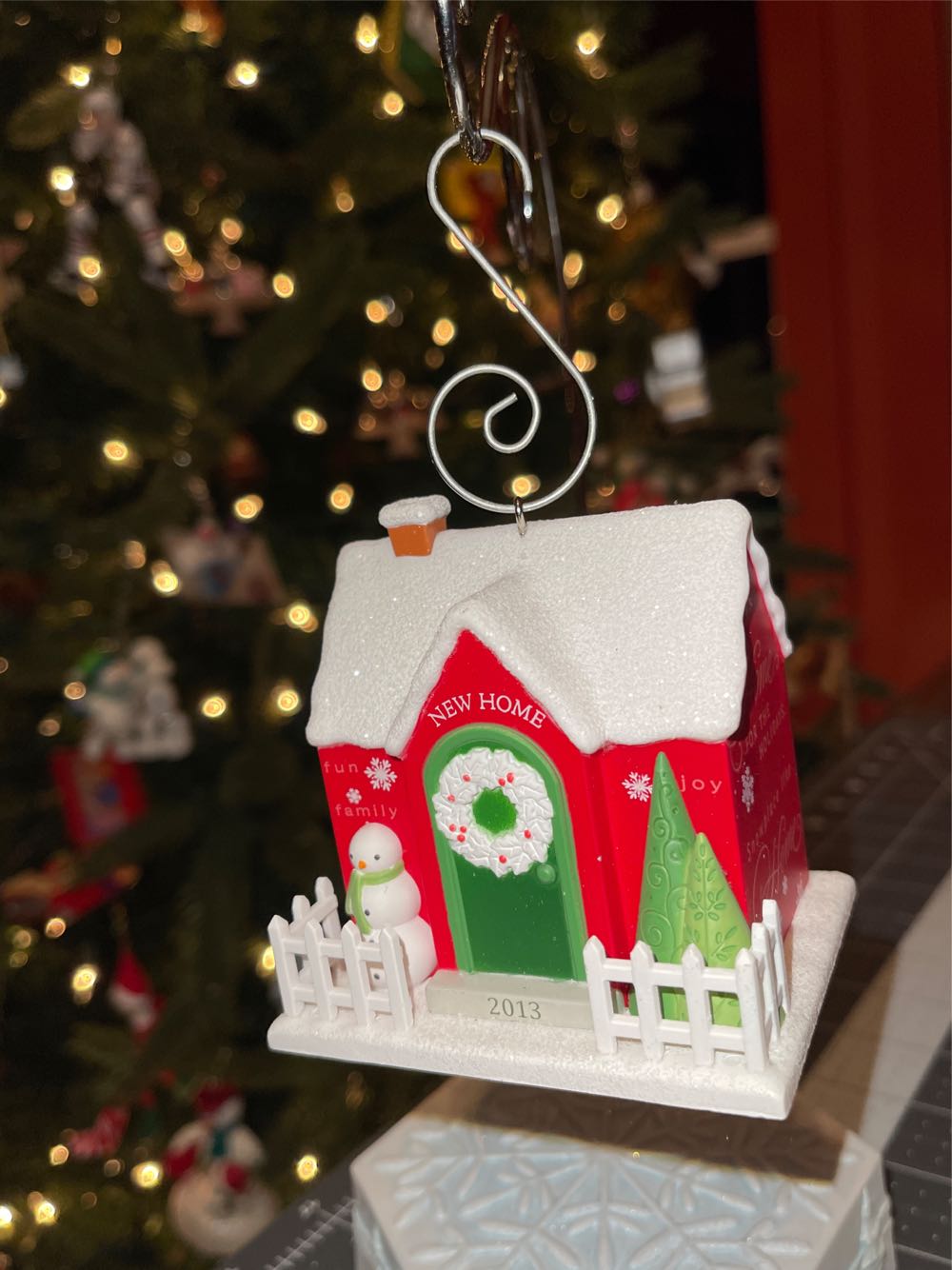 New Home - New Home (Miscellaneous) ornament collectible [Barcode 795902332426] - Main Image 4