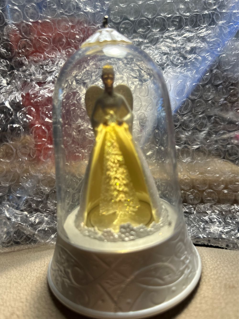 O Christmas Angel - Magic Light, Sound, & Motion (Angels) ornament collectible [Barcode 795902332921] - Main Image 3