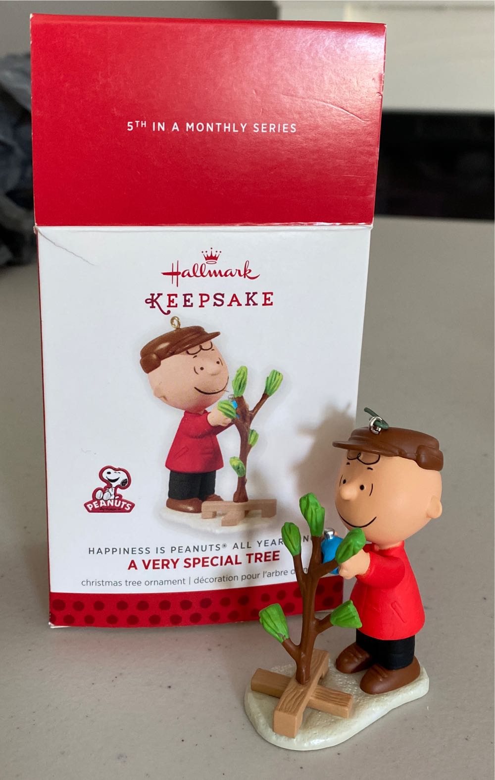 A Very Special Tree #5 - Happiness Is Peanuts All Year Long (Peanuts) ornament collectible [Barcode 795902345488] - Main Image 4