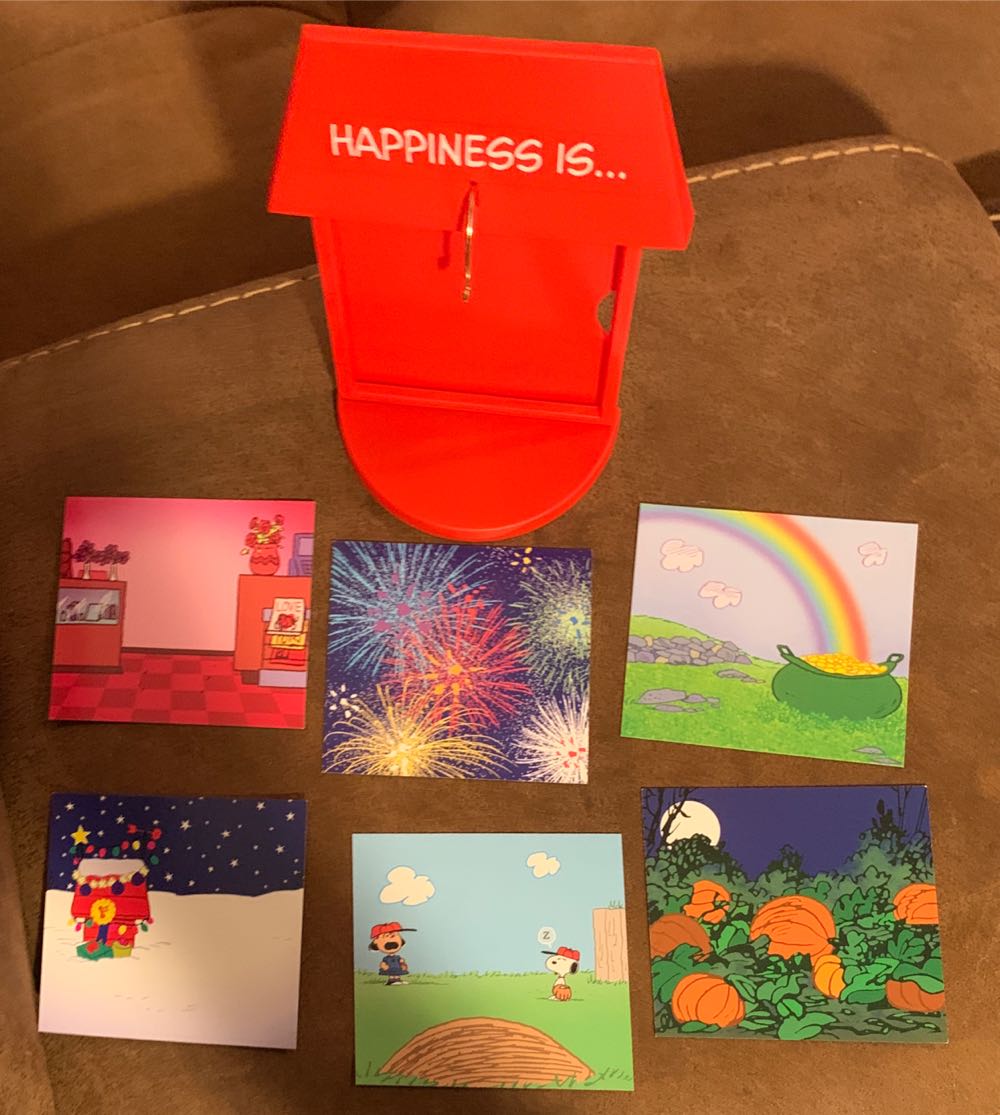 Peanuts All Year Long - Display Stand - Happiness Is Peanuts All Year Long (Peanuts Gang, Display Stand) ornament collectible [Barcode 795902345785] - Main Image 3