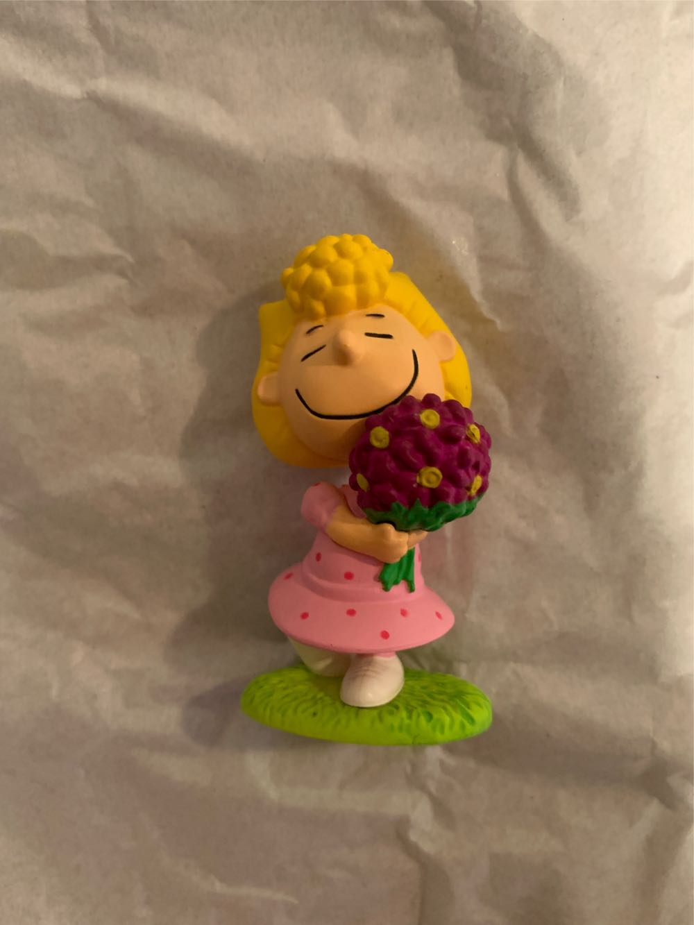Sally’s Spring Bouquet - Happiness Is Peanuts All Year Long (Peanuts) ornament collectible [Barcode 795902346966] - Main Image 3